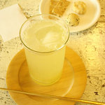 ももぐさカフェ - しゅわしゅわジンジャーエール。