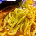 兎に角 - 兎に角  味噌ラーメン 麺アップ