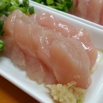 焼き鳥みかみ - 新鮮な肉艶