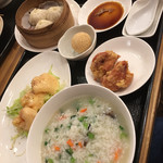 横浜 ドラゴン飯店 - 小籠包と海老のマヨネーズソース中華粥セット