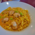 Trattoria DELLA MELA - 小柱と枝豆のトマトソース　タリアテッレ