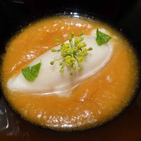 ラ ペ - フルーツトマトと赤ピーマンのガスパチョ，桃のソルベ
