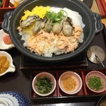 おひつごはん四六時中 - 牡蠣といかの炙り飯