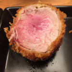 とんかつひなた - 食べ比べ：ひれ　肉汁の旨さが際立つ　塩とオリーブオイルで食べるといくらでも入りそう