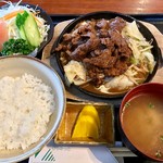 ぴらみっと - 料理写真:焼肉定食 １６２０円