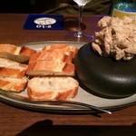 ブルーノート東京 - もち豚のリエットとバゲット