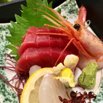 汐彩 - お造りのマグロはまさかの中トロ！(◎_◎;