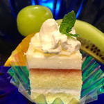 汐彩 - プチケーキと果物の量もいい感じです！
