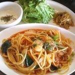 フーディング カフェ エス - 海老とベーコンのパスタ