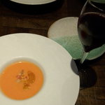 チンクエ イカリヤ - スイカのスープとクーポンのブドウジュース