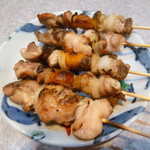 焼鳥 ぴかいち - 料理写真:鶏ももともつ串