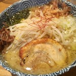 爆龍 - 青辛塩そば