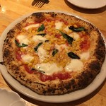 ピッツァ サン フェリーチェ - マルゲリータコーン入り