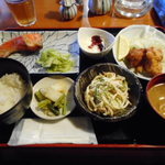 おいしい台所12カ月 - 本日の定食（紅鮭焼定食）800円
