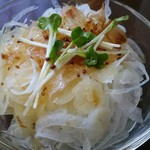 ステーキハウス綱政 - 玉ねぎサラダ