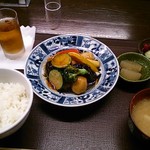 酒蔵レストラン宝 - 野菜と豚の黒酢餡　