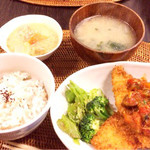 カフェ シオン - カレイのフライ〜ラタトゥイユソース