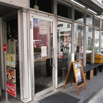 音麺酒家 楽々 - 外観