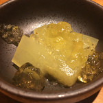 やさい串巻き なるとや - お通しは冬瓜のゼリー寄せ
