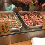 やさい串巻き なるとや - レセプション食材の陳列棚、美味そうだ〜〜（╹◡╹）