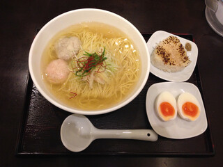厳選 新宿で超絶人気の塩ラーメン店6選 食べログまとめ 厳選 新宿で超絶人気の塩ラーメン店6選 食べログまとめ