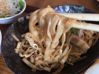 Teppannomiyabuccha - つけカレー焼きそば(800円)麺リフト
