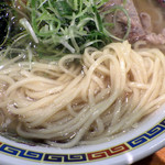 ラーメン 坊也哲 - 年越しラーメン（麺のアップ）