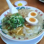 ラーメン魁力屋 - ラーメン＋煮玉子