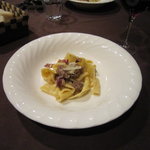 バカリ ダ ポルタ ポルテーゼ - パッパルデッレ　シャラン鴨のインサルサ