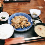 お土産屋とお食事の店もりた - バラ焼き定食