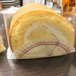 菓子工房グリューネベルク - グリューネロール♡