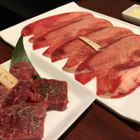 焼肉専科 肉の切り方 日本橋本店 - 