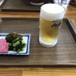 栂池山荘 - 漬け物と生ビール