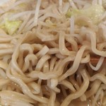 爆麺亭 - 特徴あるゴワ麺