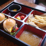 スラムス バーガー ハウス