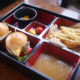 スラムス バーガー ハウス_1