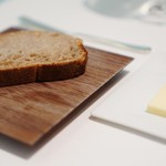 カンテサンス - カンパーニュとバター