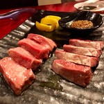 焼肉赤身にくがとう - 