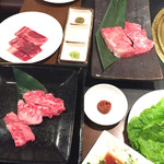 焼肉 うしの家 - 飛騨牛！手前ユッケ