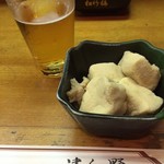津和野 - 飲んじゃったけどサービスのビールとお通しの高野豆腐