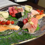 日本料理 きた川 - 造り　五島中トロ　ノドグロ炙り　ビワ鱒　鯵