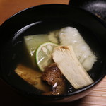 日本料理 きた川 - 椀　松茸　鱧葛打ち　冬瓜