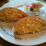 ホットケーキ つるばみ舎 - 初たまごサンド。　たまごマヨネーズのみのシンプルなの。ホットケーキ生地が甘くてサクサク。スープをつけてセット価格860円