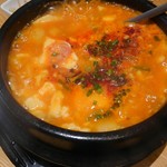 YUMA - 海鮮スンドゥプチゲ定食880円(税込)