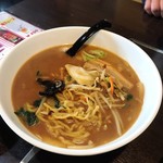 Honkon Ken - 味噌ラーメン（取り分け後）