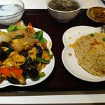 小林家 - きのこと豚肉と卵炒め定食(チャーハン付)