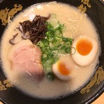 tonkotsura-menhakatafuuryuu - とんこつラーメン300円煮卵はクーポン使用