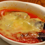 Oven-baked eggplant and mozzarella