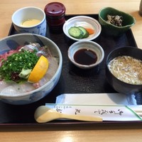 丸新 - 海鮮丼