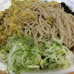 立喰いそば さとう - 蕎麦は茹で過ぎだし、冷やしは弱いし。
